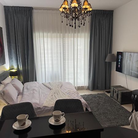 Great View, Dubai Sportcity, Parking Included, Nice Apartments Exterior photo