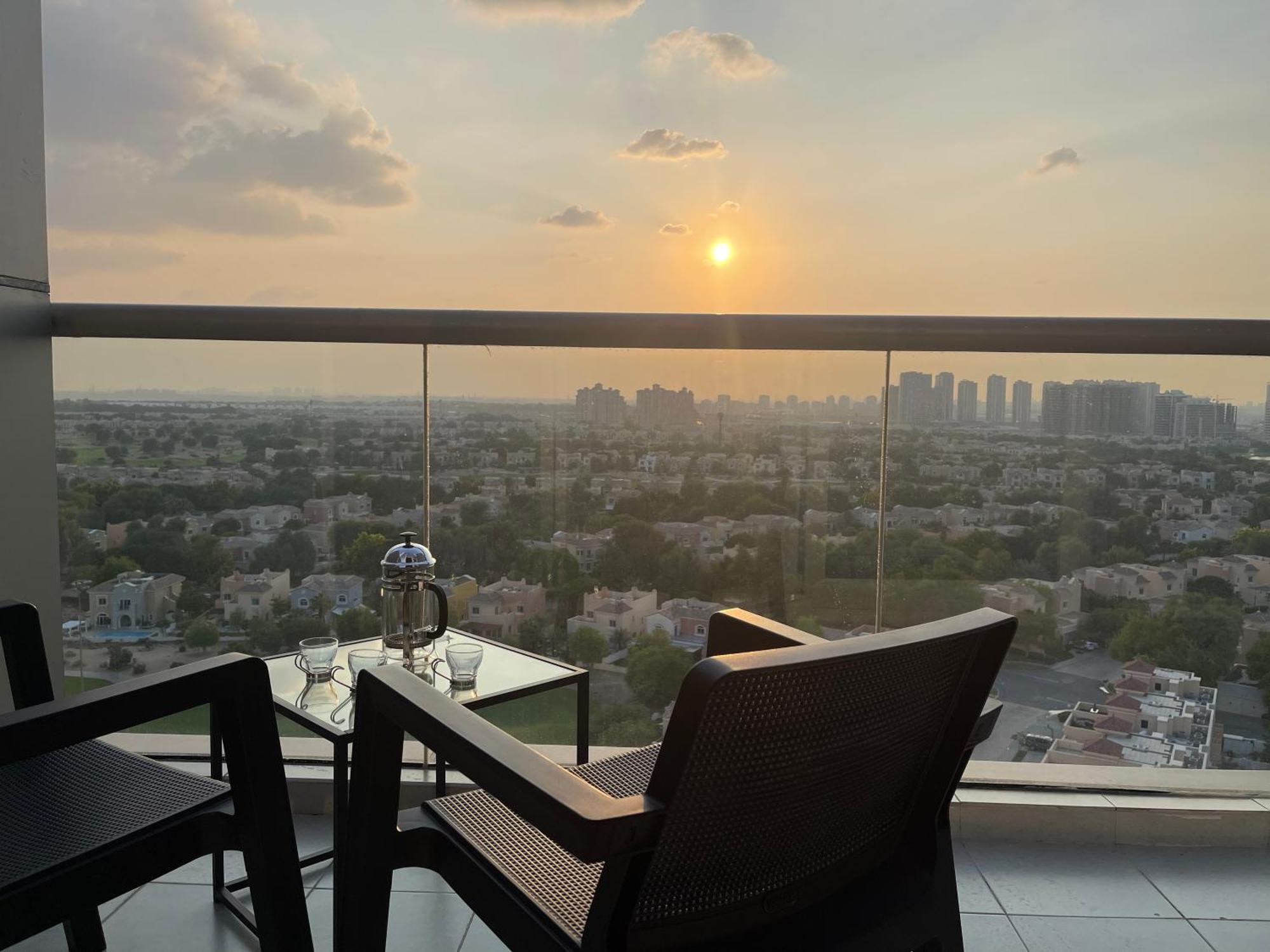 Great View, Dubai Sportcity, Parking Included, Nice Apartments Exterior photo