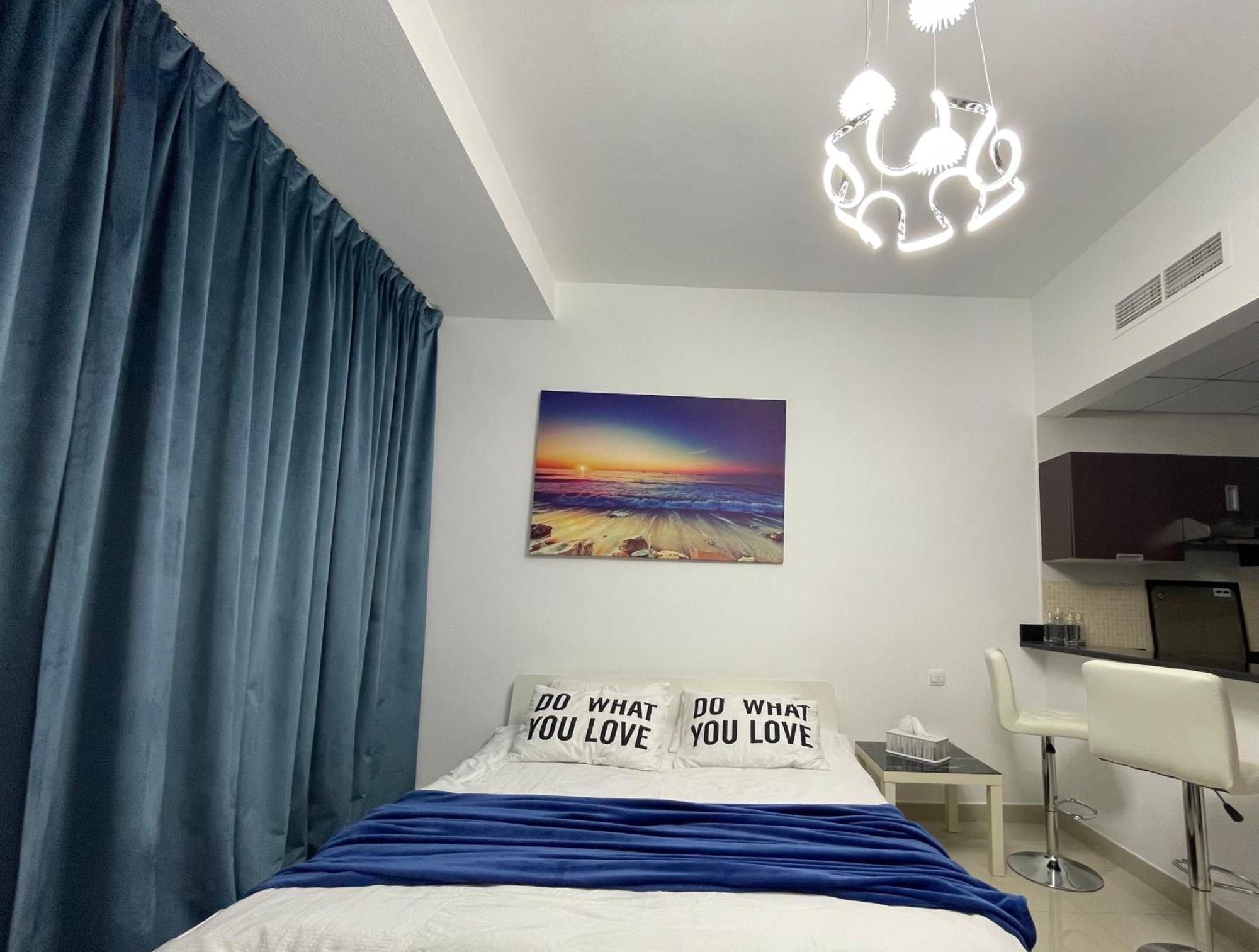 Great View, Dubai Sportcity, Parking Included, Nice Apartments Room photo